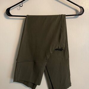 Aerie NWOT size large Olive Green Leggings